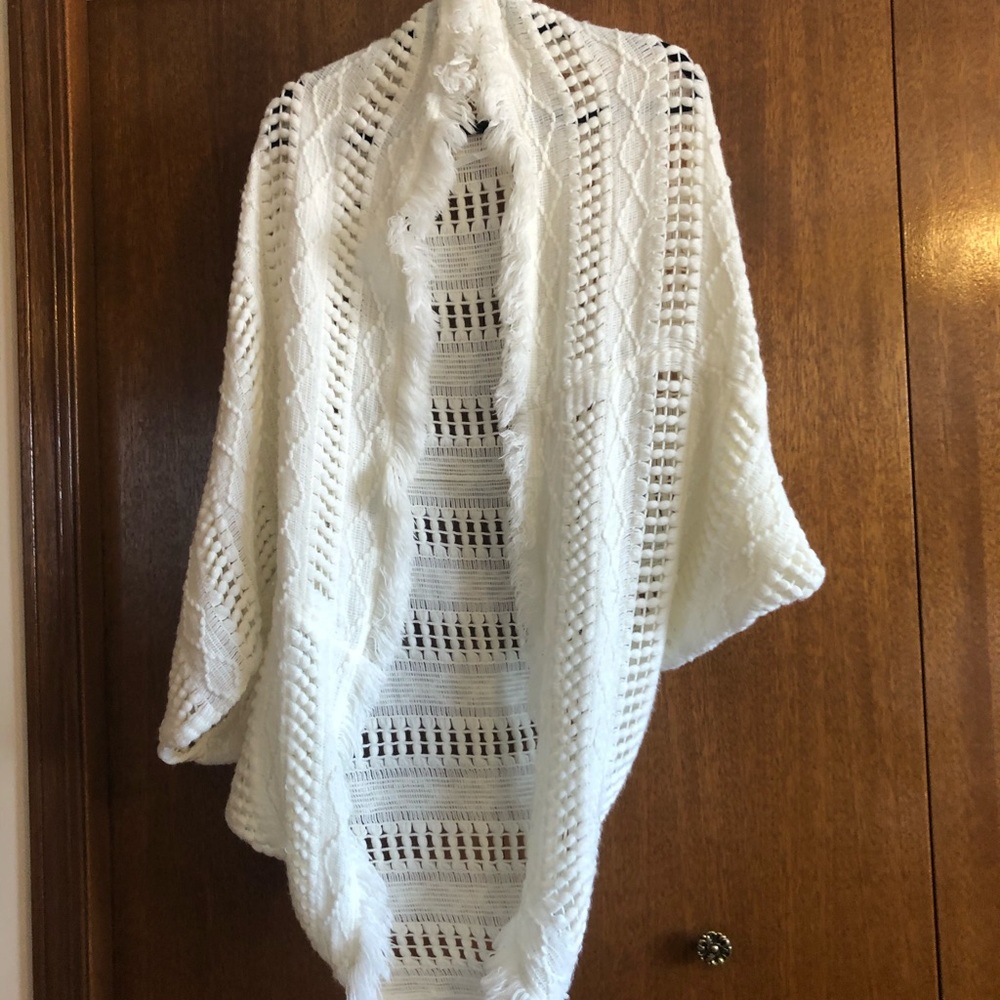American eagle cocoon knit sweater